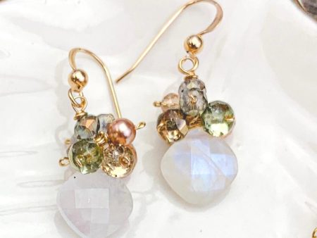 Abby Elegant Paris Neutrals Cluster Earrings Supply