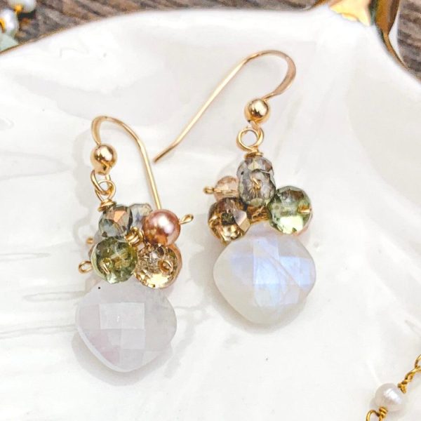 Abby Elegant Paris Neutrals Cluster Earrings Supply